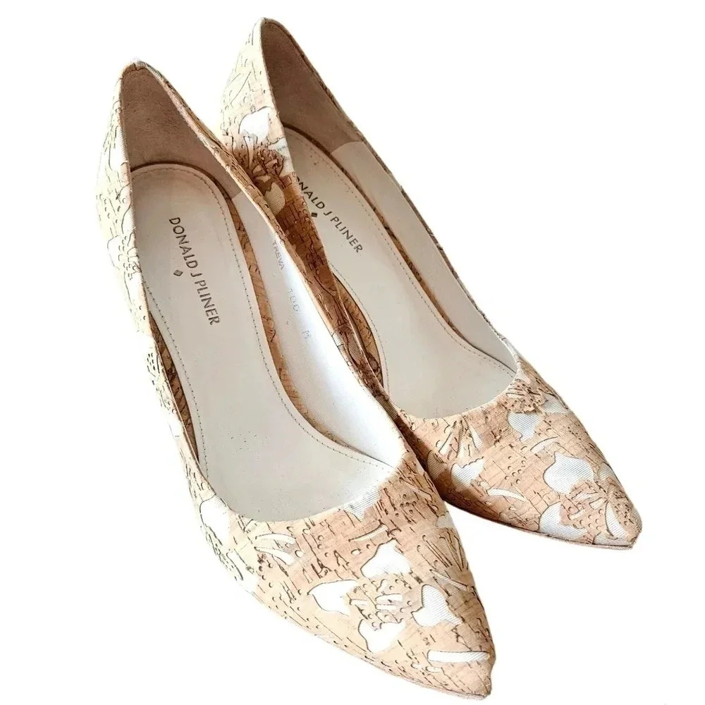 Donald J. Pliner Beige Treva Pointed Toe Heels Pumps  Shoes Size 10. - Picture 10 of 14